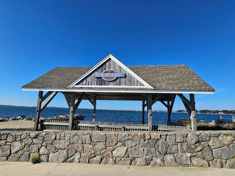 DuBois Beach And The Sound