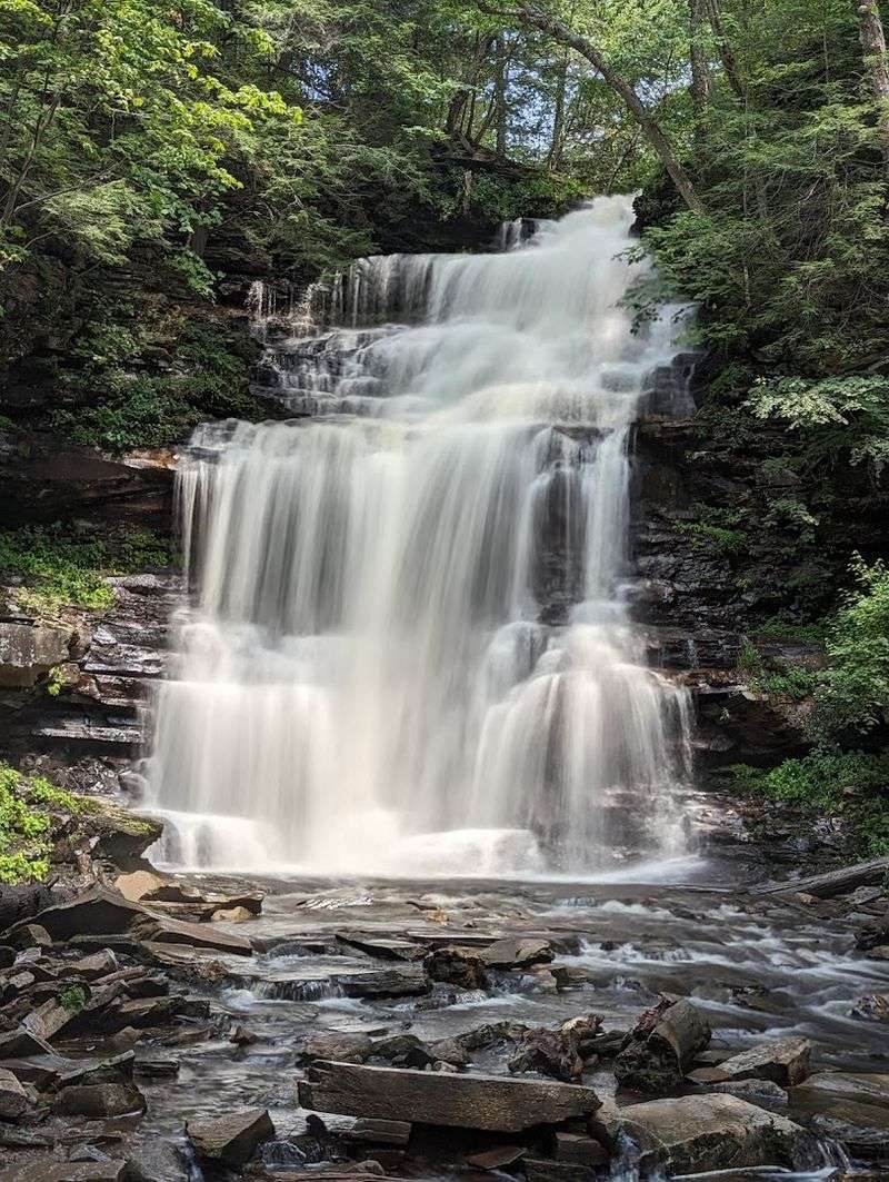 These 9 Pennsylvania Escapes Make Packing Lunch Feel Like A Great Idea - Decor Hint Ricketts Glen State Park, Benton