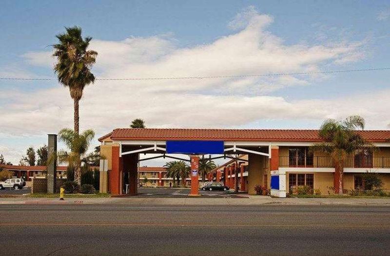 The California City Where $2,000 A Month Can Cover Rent, Groceries, And Basic Utilities - Decor Hint Everyday Errands Stay Close Without Requiring Long Drives