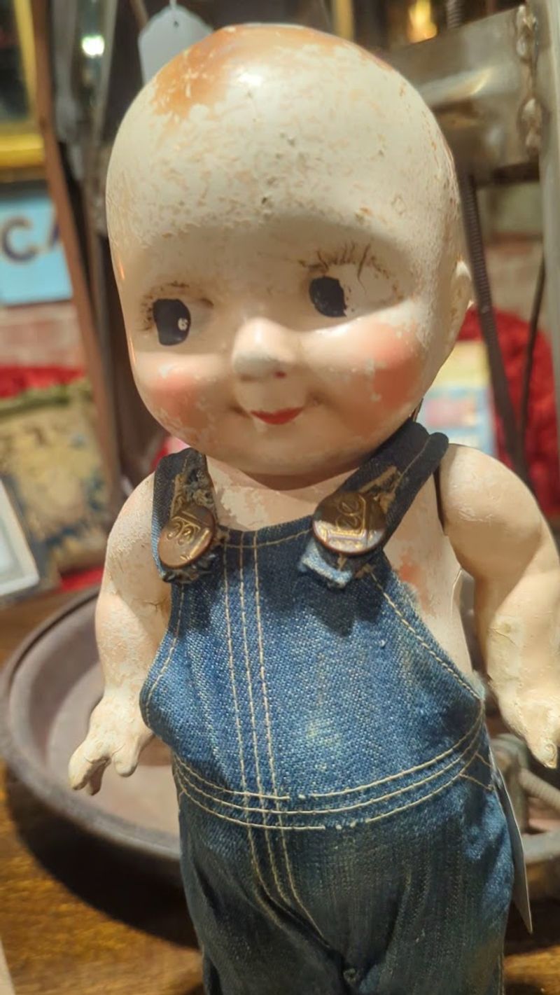 A Connecticut Antique Shop With The Kind Of Odd Finds You Won't See Anywhere Else - Decor Hint When To Visit For Something Unexpected
