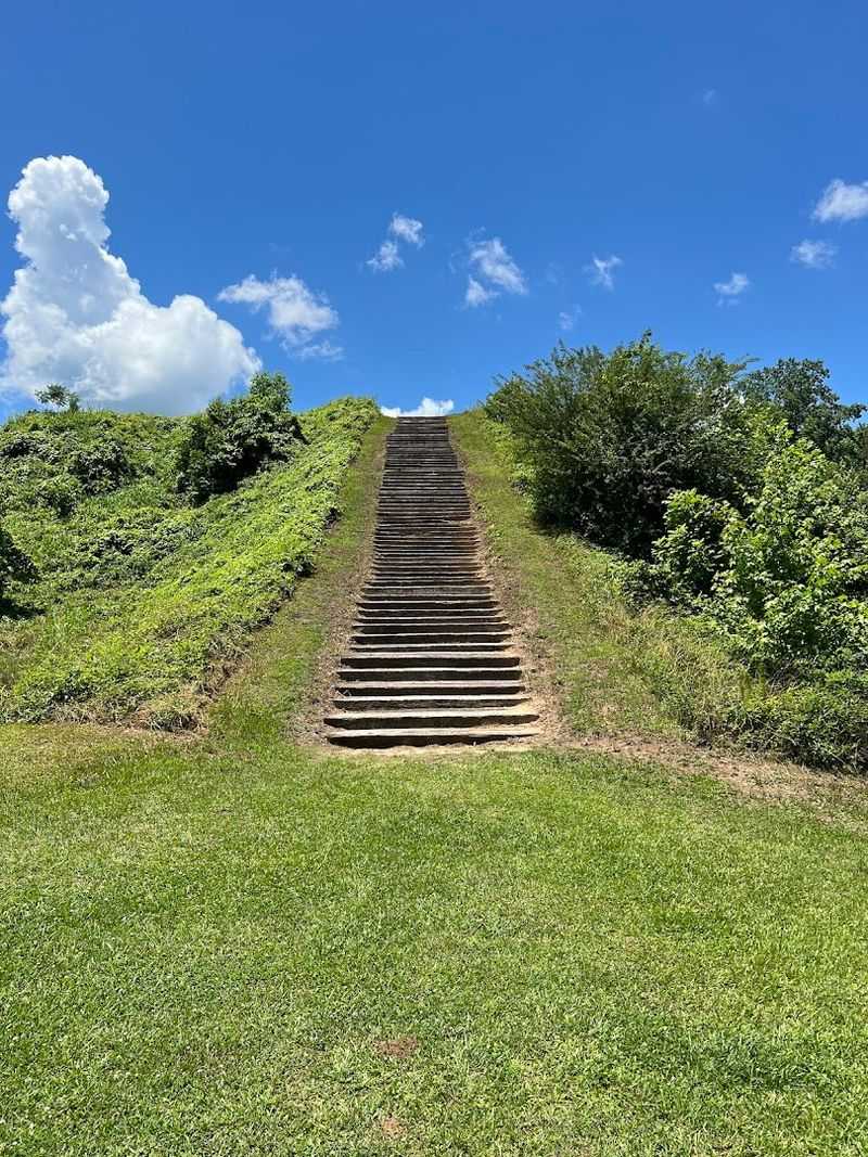 These 12 Alabama Day Trips Are Perfect For Exploring Year-Round - Decor Hint Moundville Archaeological Park, Moundville