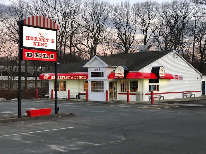 Hornet's Nest, Branford