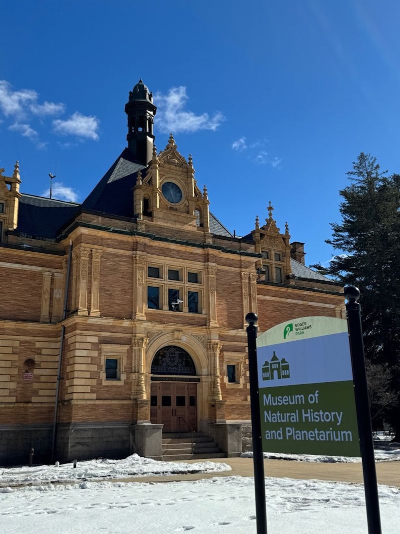 Rhode Island Is Home To A Museum That Feels Like Two Worlds In One - Decor Hint A Building That Means Business