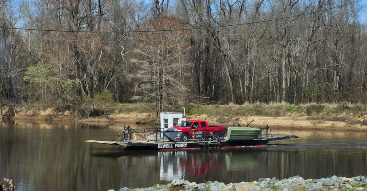 Ride One Of North Carolinas Last Inland River Ferries At This Historic Cape Fear Crossing - Decor Hint