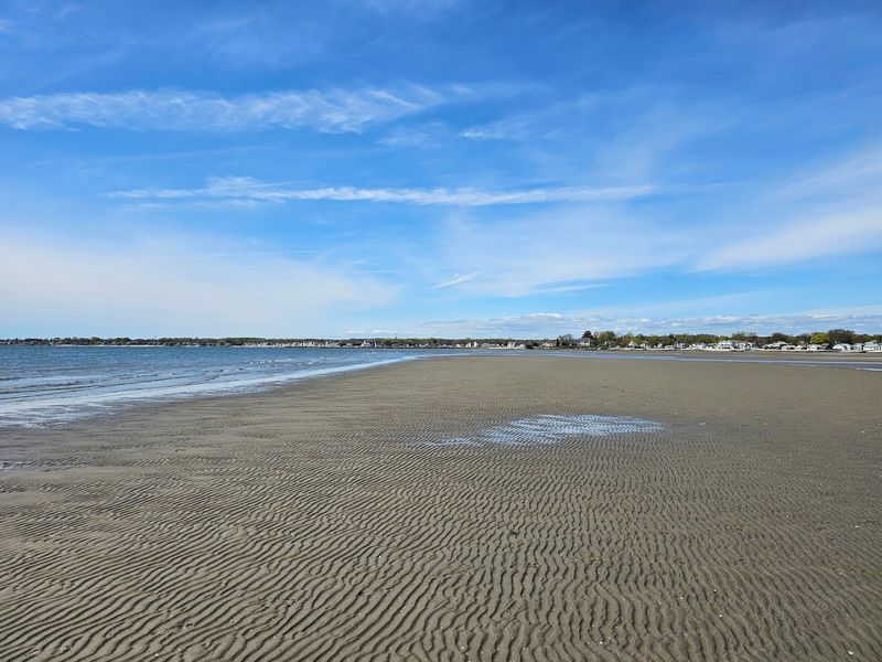 10 Connecticut Beaches That Belong On Your Summer Bucket List - Decor Hint Harvey's Beach, Old Saybrook