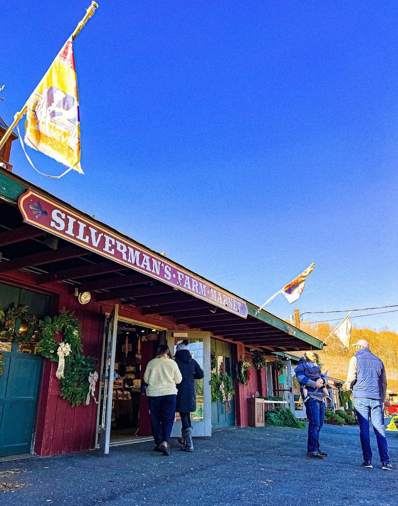 Silverman's Farm, Easton