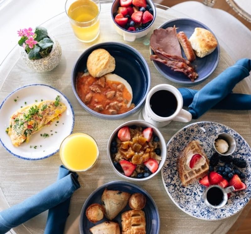 Dining On Property That Does Not Make You Wish You Had Left
