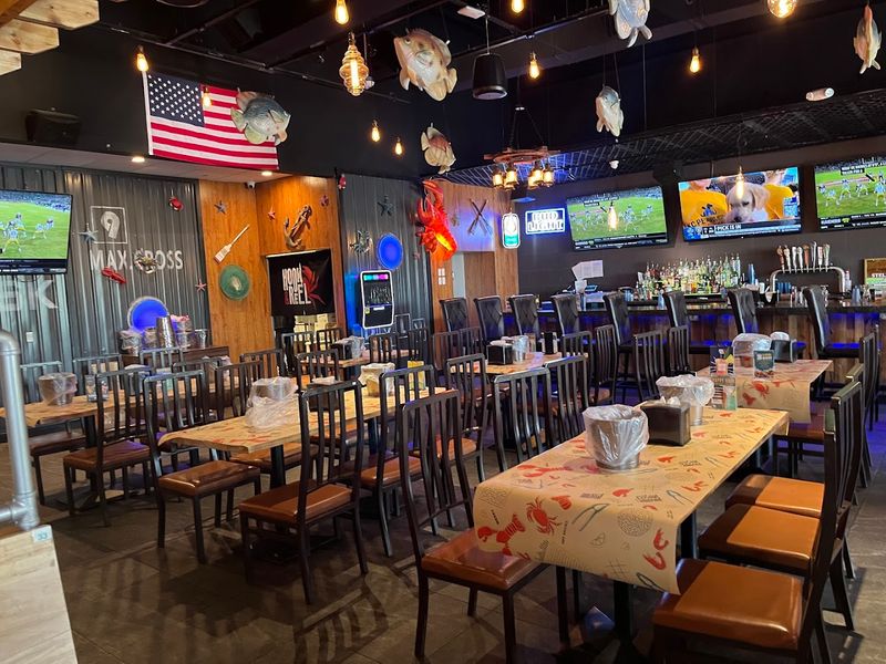 Hook & Reel Cajun Seafood & Bar, Glen Burnie