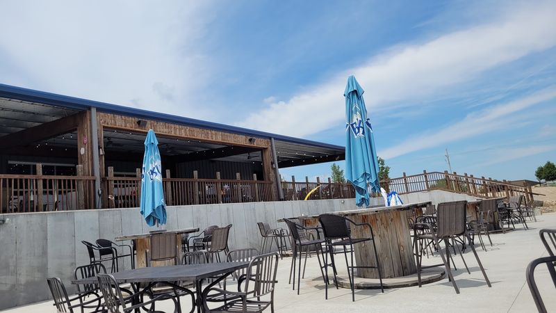 The Weekend Lakeside Bar & Grill