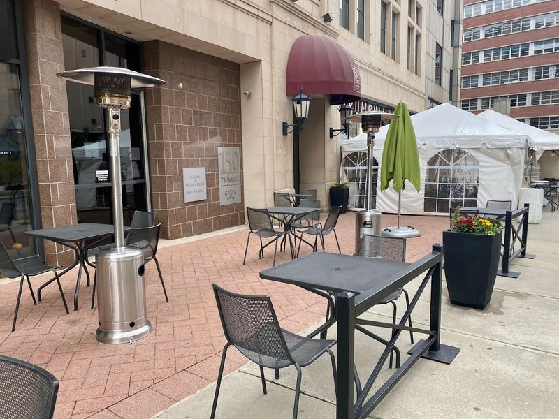 Max's Trumbull Kitchen, Hartford