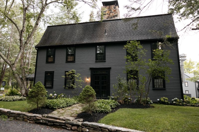 Lost Fox Inn, Litchfield