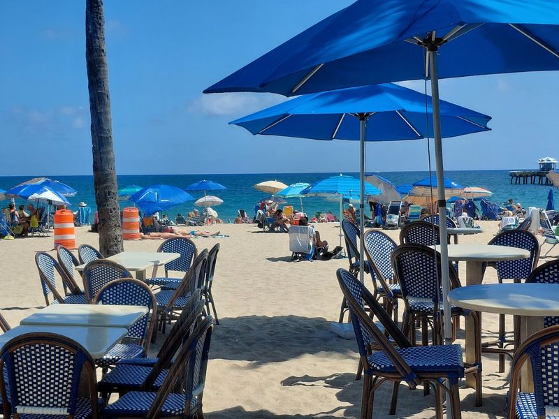 10 Florida Beachfront Restaurants With Ocean Views That Stay Affordable - Decor Hint Aruba Beach Cafe, Lauderdale-By-The-Sea