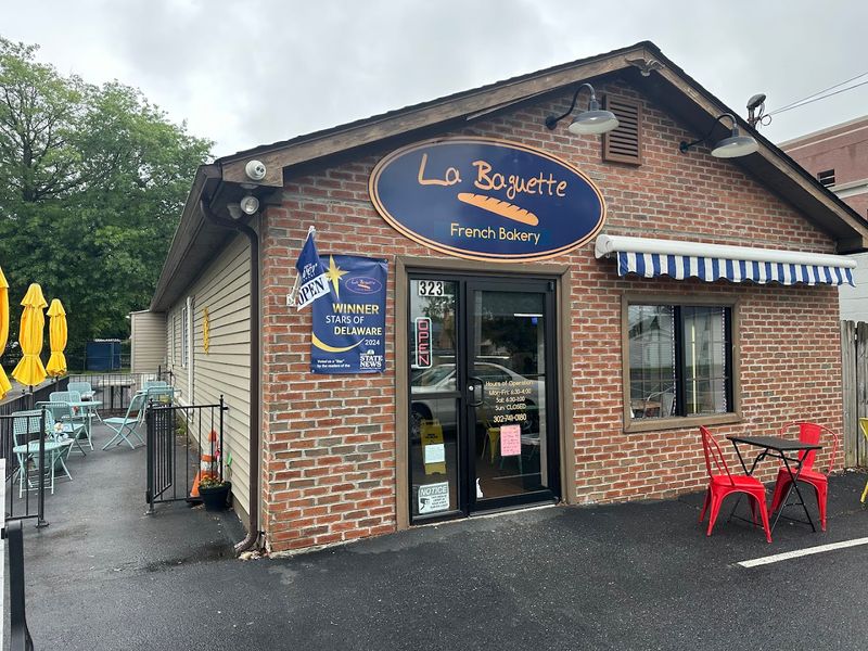 A Neighborhood Spot That Rewards Loyal Regulars