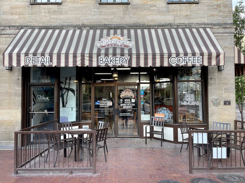 This Idaho Bakery-Cafe Serves Cinnamon Rolls Worth Setting Your Alarm For - Decor Hint Leave Knowing Boise Mornings Can Be Dangerously Delicious