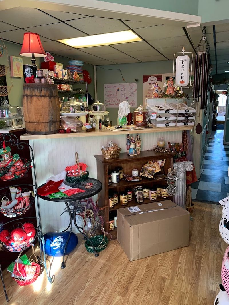 Candieland Coffee And Sweets