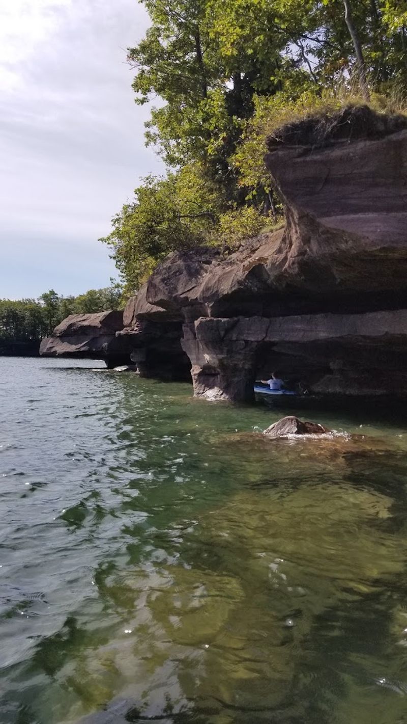 This Scenic 2-Mile Hike In Wisconsin Takes You Past Beautiful Caves And A Hidden Waterfall - Decor Hint Big Bay Point And The Point Trail