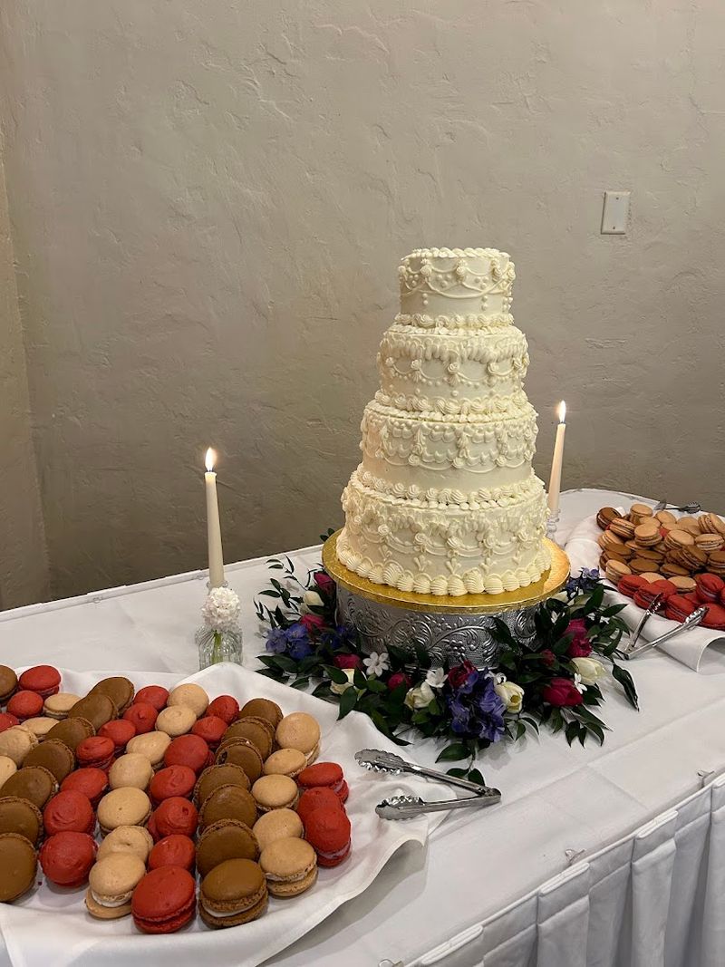 Cakes That Look Almost Too Good To Eat