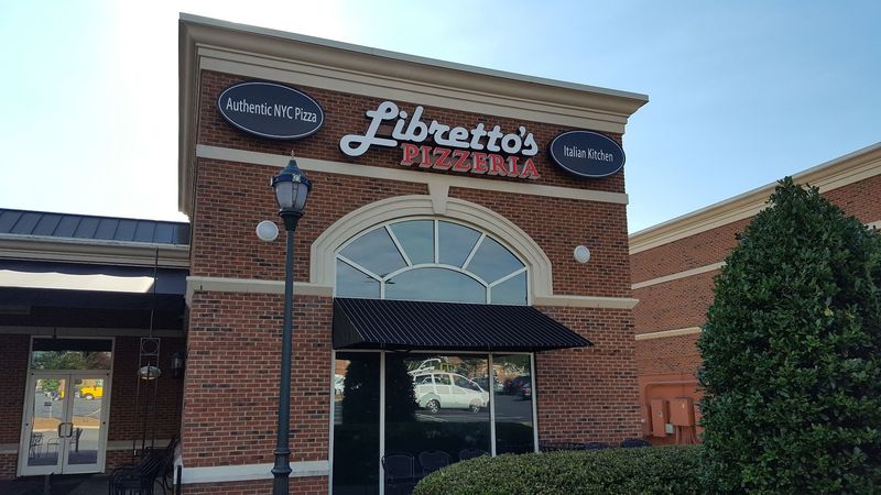 This North Carolina Pizzeria Serves Pizza Pinwheels That Look Like Cheesy Little Spirals - Decor Hint Regular Pizza Suddenly Has Spiral-Shaped Competition