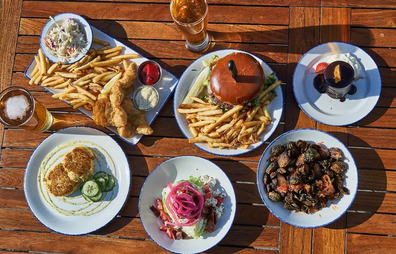 Wayfarer Restaurant & Lounge, Cannon Beach