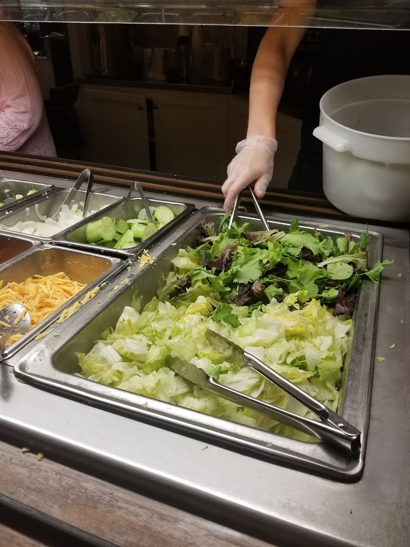 This Salad Bar Makes The Side Dish Feel Famous