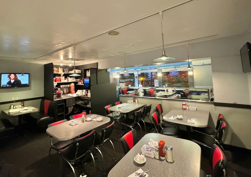 This Unassuming Florida Diner Is Known For Its Outstanding Biscuits And Gravy - Decor Hint The Retro Interior That Sets The Mood