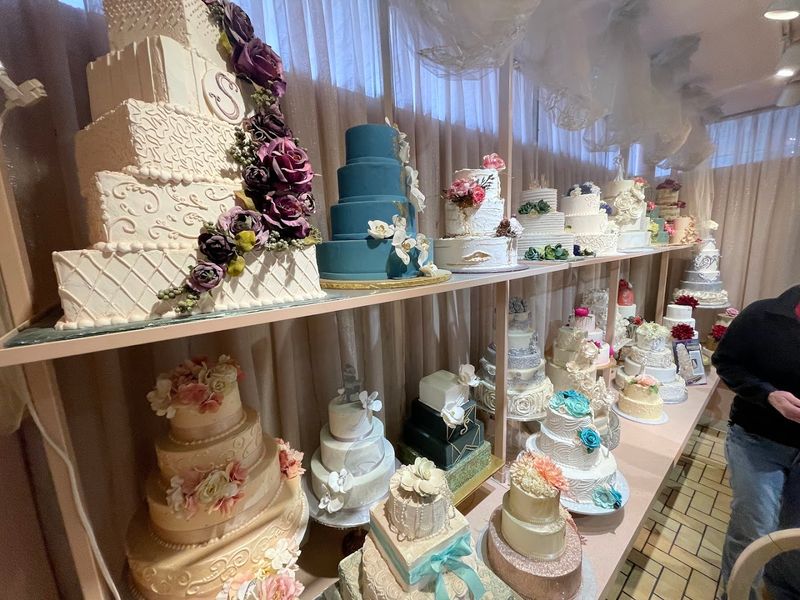 Ready-To-Go Cakes Make The Whole Visit Easier