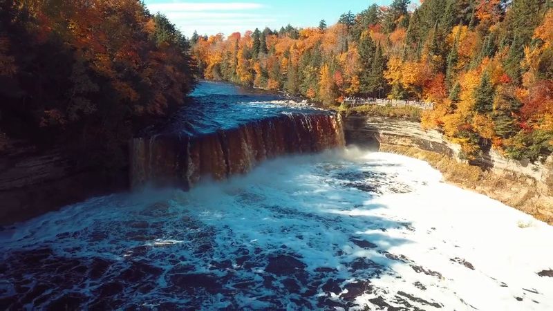 11 Michigan Road Trip Destinations That Cost Very Little But Feel Priceless - Decor Hint Tahquamenon Falls State Park