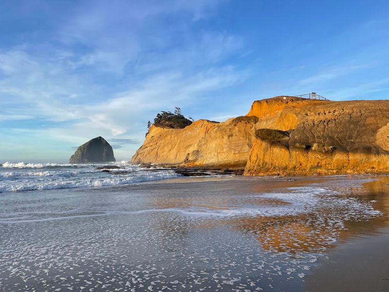 These 17 Family Adventures Make Oregon's State Parks Even More Fun - Decor Hint Cape Kiwanda State Natural Area