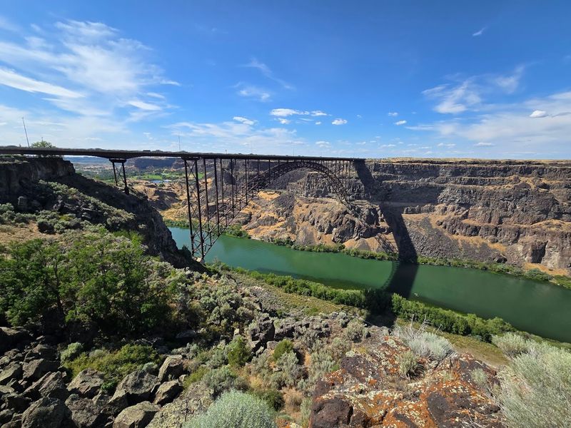 This Idaho River Bridge Has Snake River Views Worth Pulling Over For - Decor Hint A 1,500-Foot Span Turns The Drive Into A Viewpoint