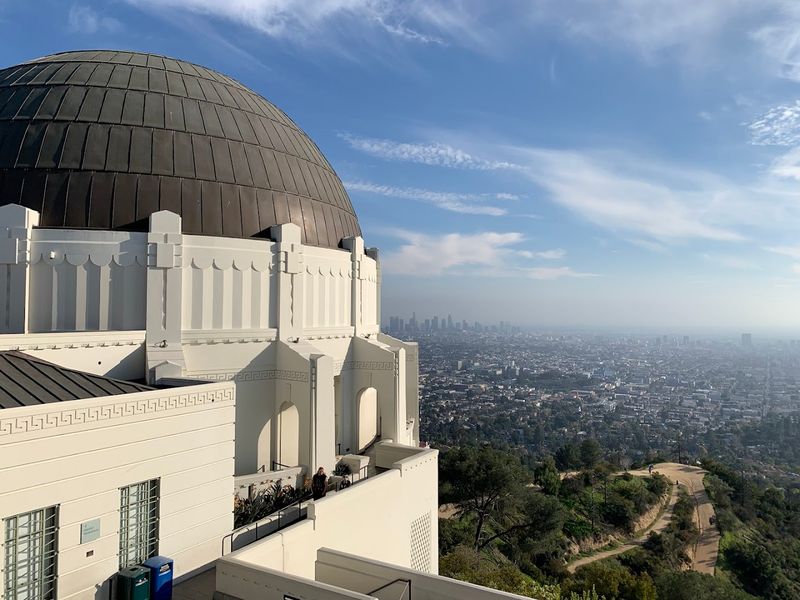 12 California Day Trips That Feel Like Mini Vacations Without Passing $50 - Decor Hint Griffith Observatory and Griffith Park, Los Angeles
