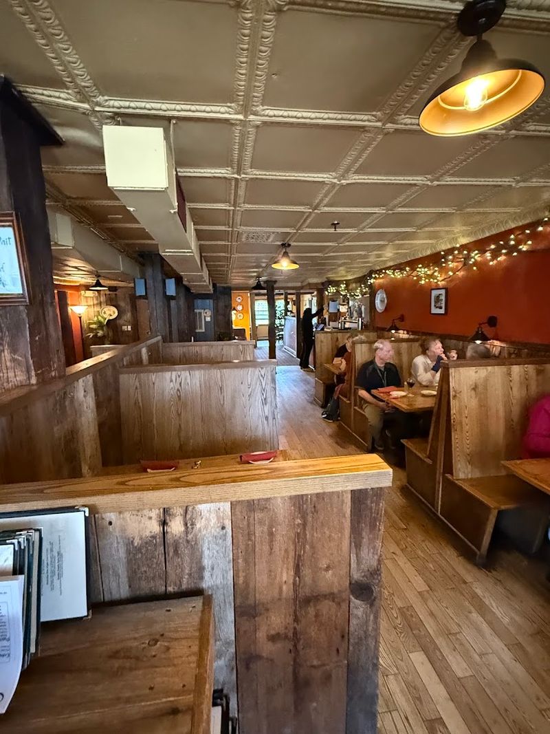 These 9 Vermont Restaurants Feel Like A Little Taste Of Italy - Decor Hint Colatina Exit, Bradford