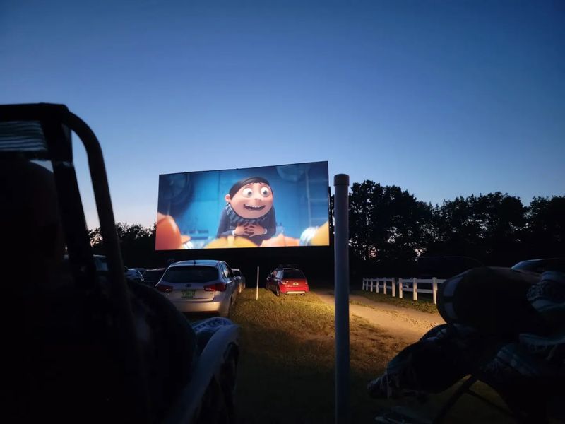 This Classic Vermont Drive-Ins Still Knows How To Draw A Crowd - Decor Hint New Releases Hit The Big Screen