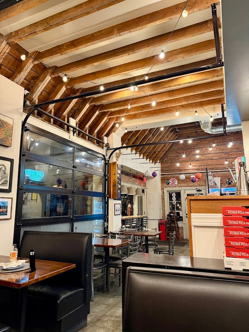 Pizzoco Pizza Parlor
