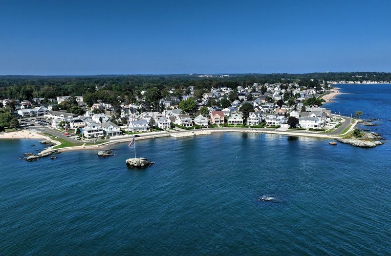 Anchor Beach, Milford