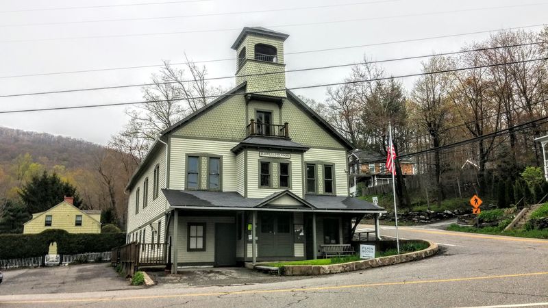 New Preston Village, Washington