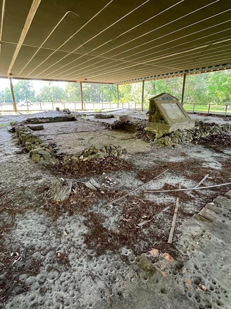 This Abandoned North Carolina Colonial Town Still Has Ruins You Can Walk Through - Decor Hint British Troops Burned Brunswick Town, And It Never Came Back