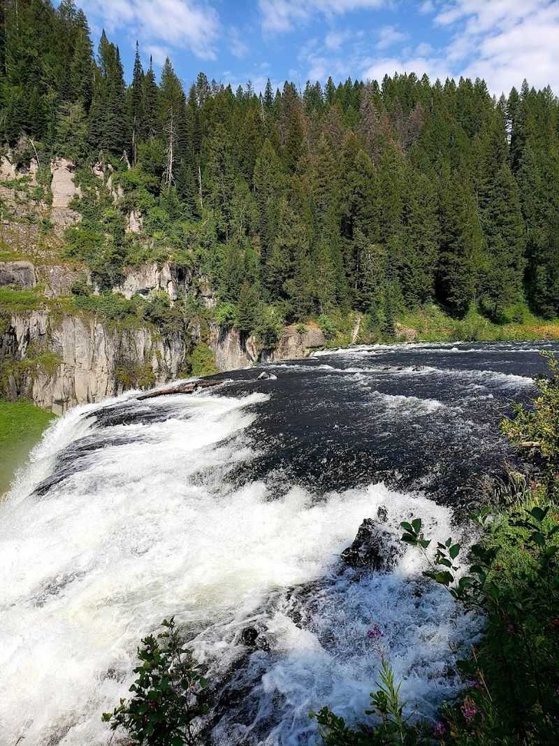 How This Waterfall Came To Be