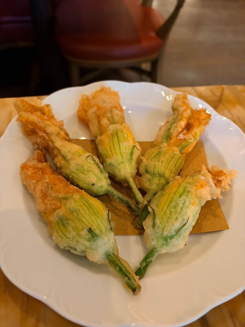 This California Italian Restaurant Brings Roman Pasta Energy Straight To Los Angeles - Decor Hint California Ingredients Still Show Up