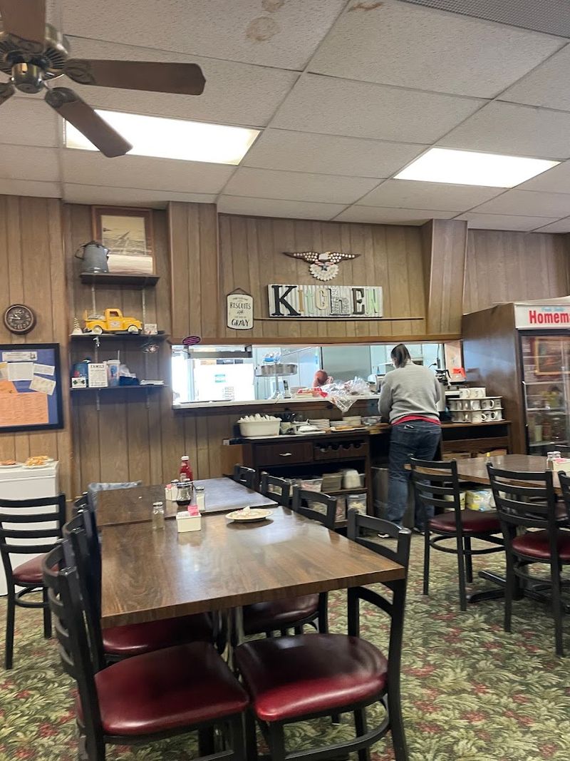 The Farmer's Daughters Cafe, Grand Island
