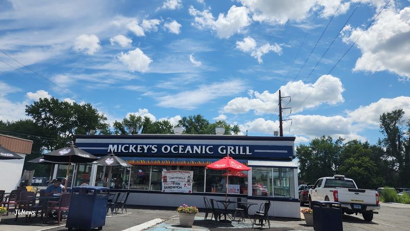 Mickey's Oceanic Grill, East Hartford