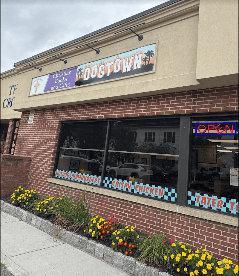 Dogtown, Milford
