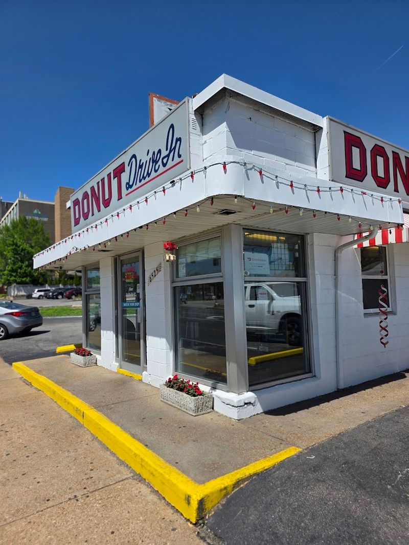 Donut Drive In
