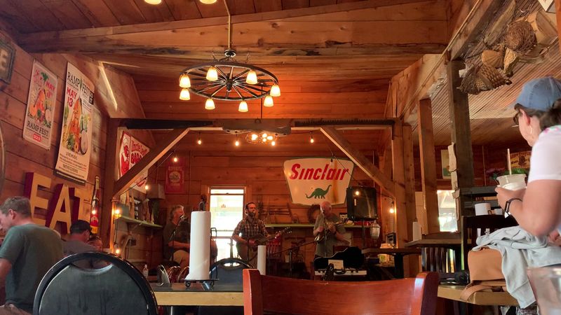 Old Hampton Store & Barbecue