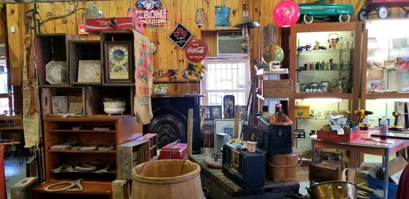 Mustang Betty's Antiques