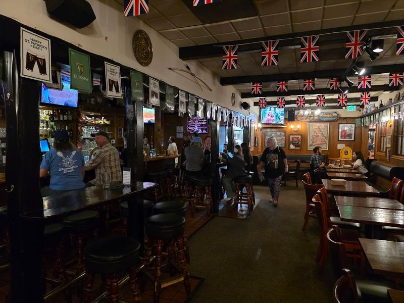 The 10 Best British Food Spots In California For Pub Classics And Comfort - Decor Hint Robin Hood British Pub, Sherman Oaks