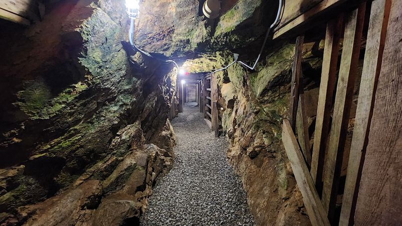 This Underground Mine Tour In North Carolina Feels Like Stepping Into A Forgotten World - Decor Hint Guided Mine Tours Take Visitors Below The Surface
