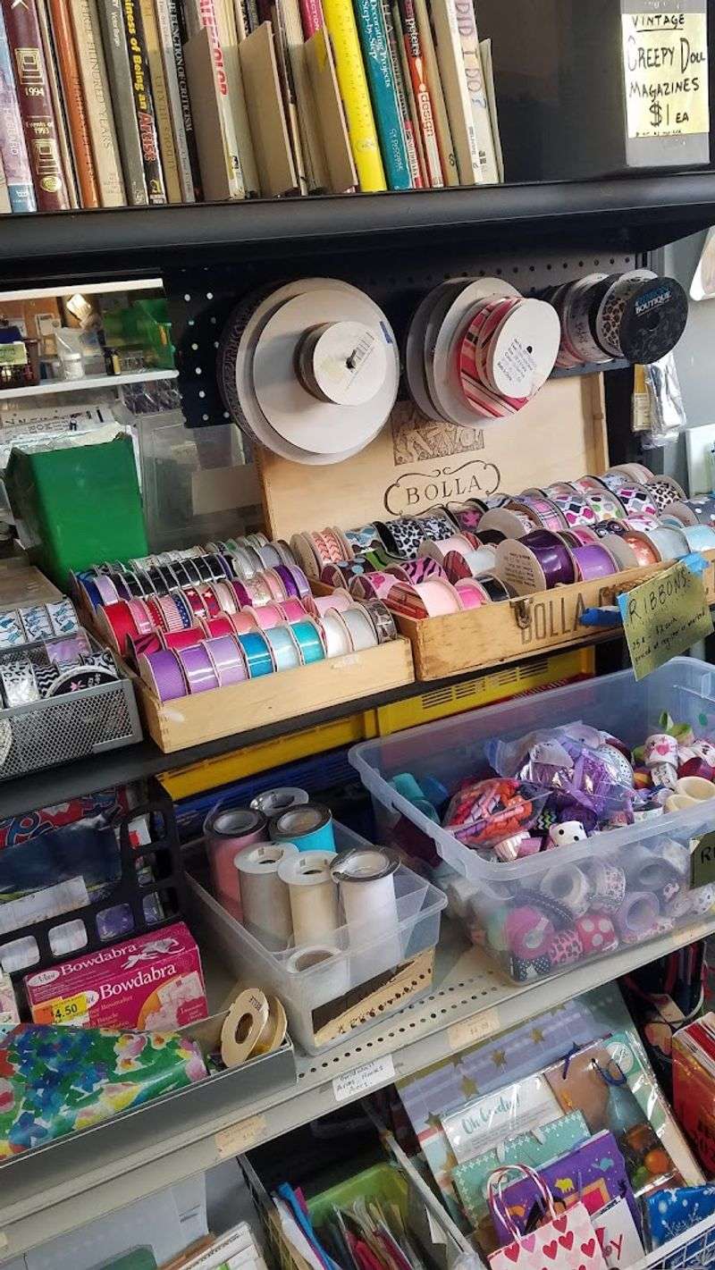 This Illinois Creative Reuse Store Is A Thrifter's Dream For Art Supplies - Decor Hint Fabric, Foam, And Found Materials That Spark Imagination