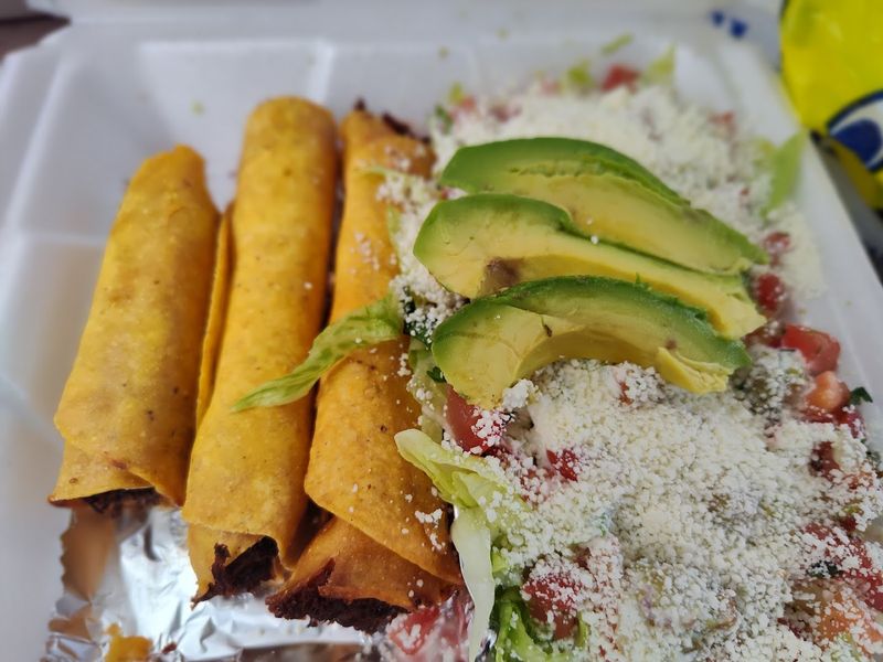 This Connecticut Restaurant Is A Must-Try For Taco Lovers Across The State - Decor Hint Waterbury Is Worth The Trip For This Alone