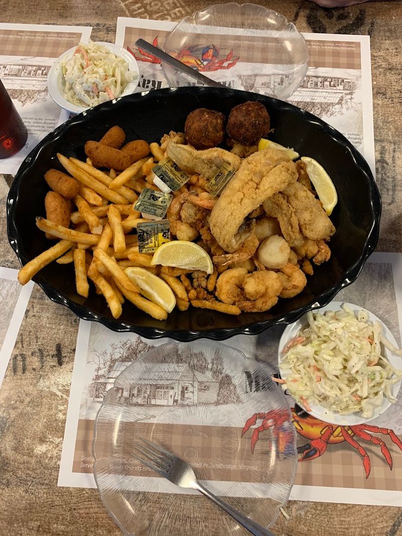 Fried Seafood Platters That Deliver Every Time