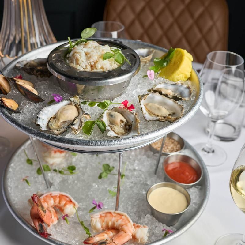 The Seafood Tower That Locals Keep Ordering